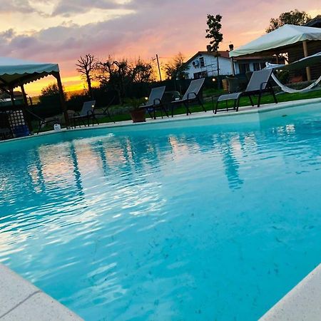Agriturismo Quercetelli กัสติลโยเน เดล ลาโก ภายนอก รูปภาพ